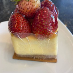 Fresh Strawberry Cheese Cake