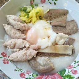 ริชโจ๊กหมูเด้งและต้มเลือดหมู