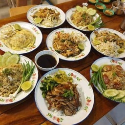 ผัดไทยสามล้อ