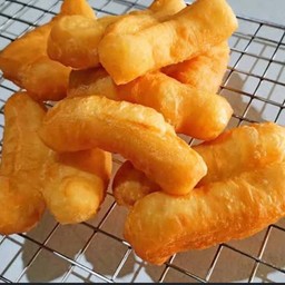 ปาท่องโก๋ ชุดละ 2 คู่