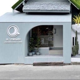 A minute coffee house