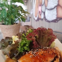 Grilled Teriyaki Salmon Salad