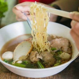 ก๋วยเตี๋ยวบ้านสวน