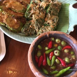 น้ำพริกกะปิ+ผักกะทิ