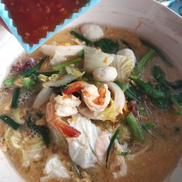 สุกี้รวมมิตรทะเลน้ำข้น
