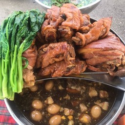 ข้าวขาหมู กับข้าว แกงถุง รถไฟชุมพร