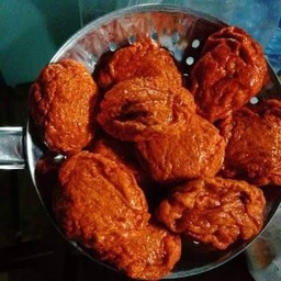 ลูกชิ้นปลาแดงระเบิด