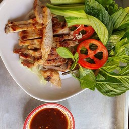 หมูย่าง น้ำจิ้มแจ่ว