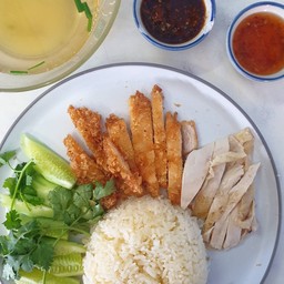 ข้าวมันรวม ไก่ต้ม ไก่ทอด