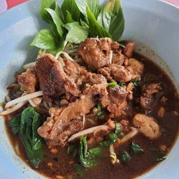 ก๋วยเตี๋ยวหมูตุ๋น ธรรมดา