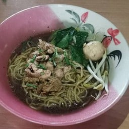 ป้าเรือนก๋วยเตี๋ยวน้ำตก