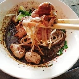 กาละแฟ ก๋วยเตี๋ยวเรือรสนิยม