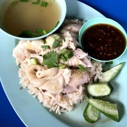 ข้าวมันไก่ต้ม