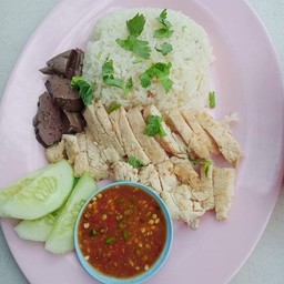 ข้าวมันไก่ น้องเจ้าแก้ม