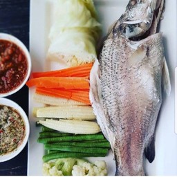 ปลากระพง นึ่งแจ่ว