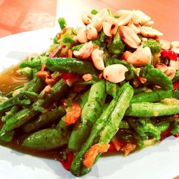 ส้มตำถั่ว