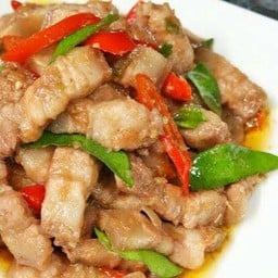 หมูสามชั้นผัดกะปิ