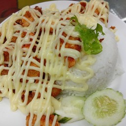 ข้าวไก่ป๊อปทอดราดมายอง