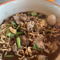 โกจวบ ก๋วยเตี๋ยวเรือ แม่กลอง โก จวบ