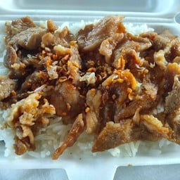 ข้าวหมูทอดกระเทียม
