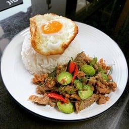 อาหารตามสั่ง ยายปุ่น