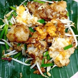 หนิง ผัดไท ผัดผักกาดกุ๋ยช่าย หอยกะทะ