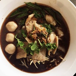 ร้ายก๋วยเตี๋ยวโกเด้ง บ่อหิน