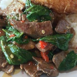 ข้าวกะเพราตับหมู