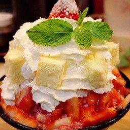 บิงซูสตอเบอรี่ชีสเค้ก