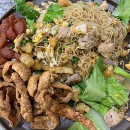 ก๋วยเตี๋ยวคั่วไก่