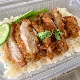 ข้าวมันไก่ทอด