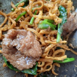 หมี่กรอบผัดซีอิ๊ว
