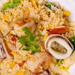 ข้าวผัดทะเล