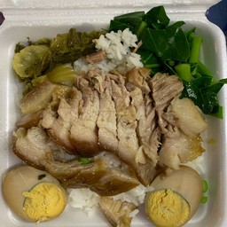 ลุงเชียรข้าวขาหมูข้าวมันไก่