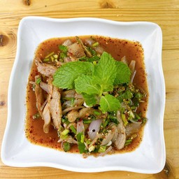 น้ำตกเนื้อ