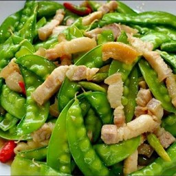 ผัดถั่วลันเตา