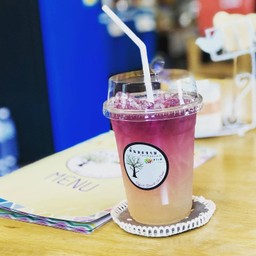 น้ำผึ้งมะนาวอัญชันเย็น