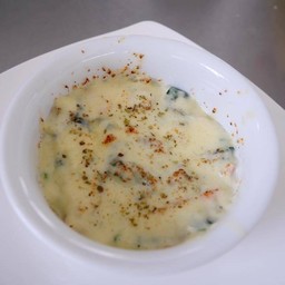 ผักโขมอบชีส