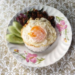 ตามสั่งสุดซอย-ปลายปีกเขย่า