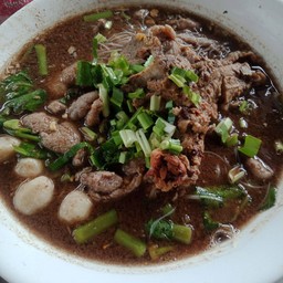 ก๋วยเตี๋ยวเรือ เต็มเหนี่ยว