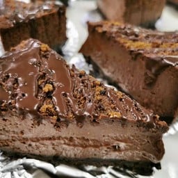 ซีเรียสดาร์คช็อคโกแลตชีสเค้ก