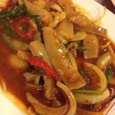 หมึกกรอบผัดน้ำพริกเผา