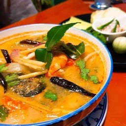 ต้มยำทะเลน้ำข้น น้ำใส