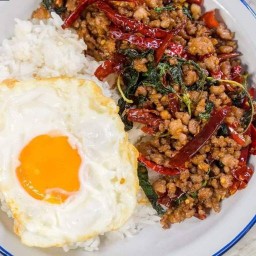 กะเพราแซ่บพารวย (ฟรีไข่ดาว) สาขาอุดร