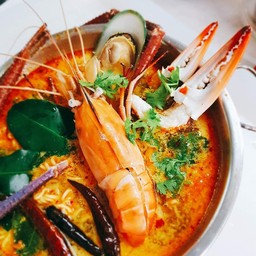 มาม่าต้มยำหมอไฟกุ้ง