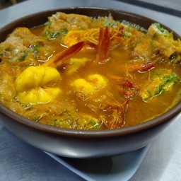 แกงส้มกุ้งไข่เจียวชะอม