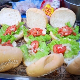 MeanBurger คลองถมมาร์คโฟร์