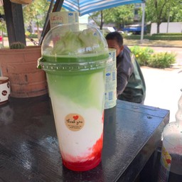 นมสด3ชั้นสตอเบอรี่ชาเขียว