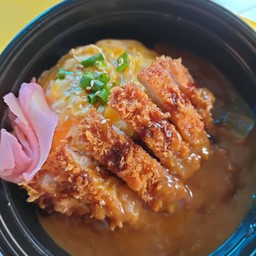 ข้าวไข่ข้นแกงกระหรี่หมูทอด