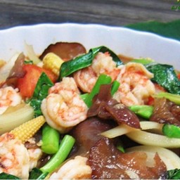 ผัดผักรวมมิตร(กับข้าว)